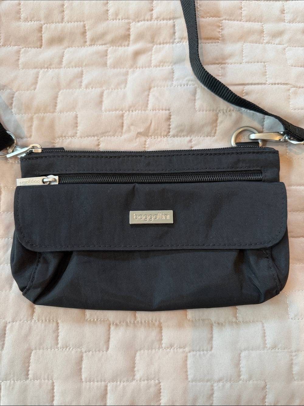 Baggallini Black Mini Crossbody with two zipper pockets and Front Flap